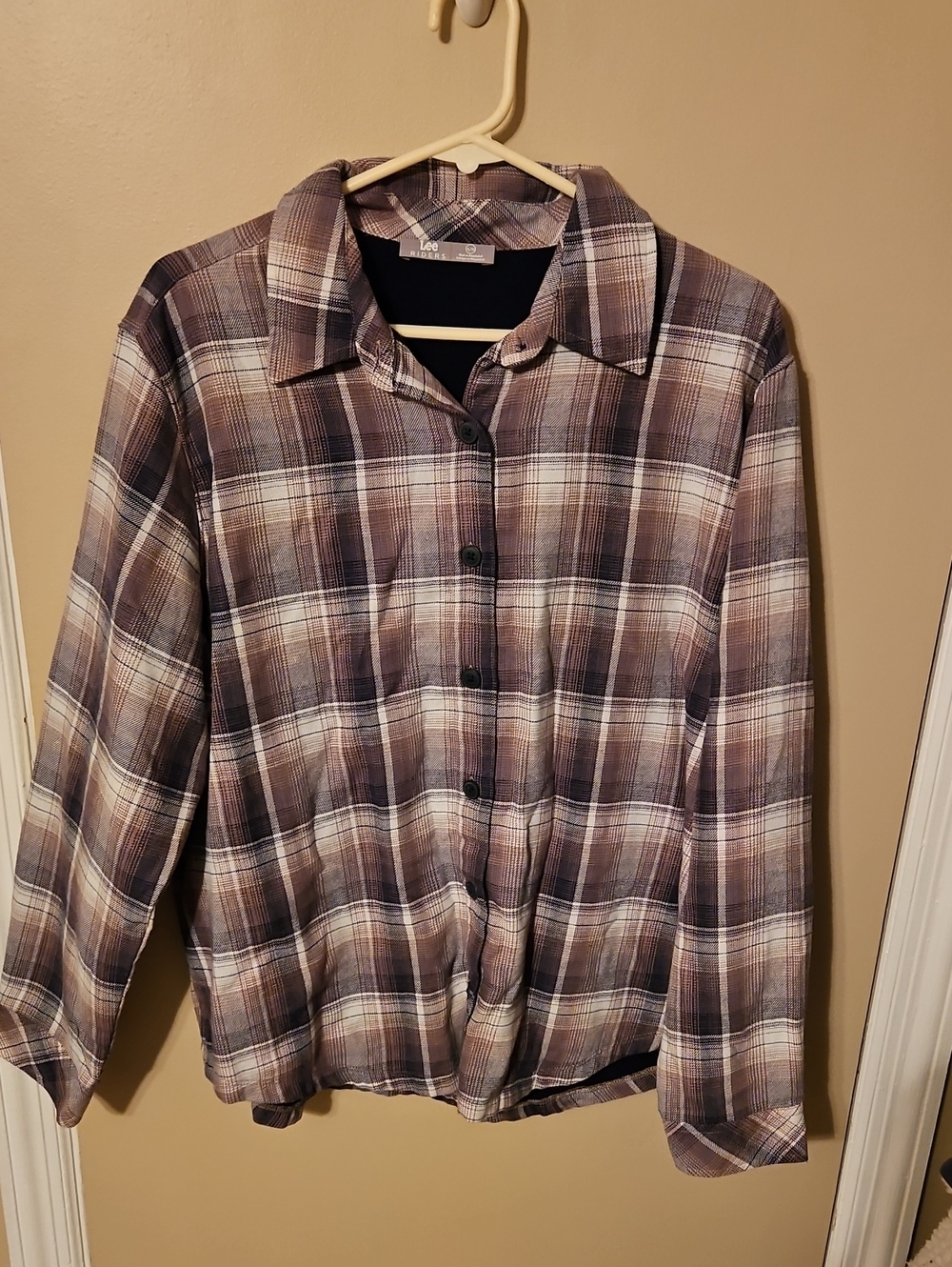Lee Women's Brown Plaid Button-Up Flannel Shirt/light Jacket